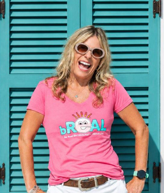 V-Neck Front Logo Pink T-Shirt